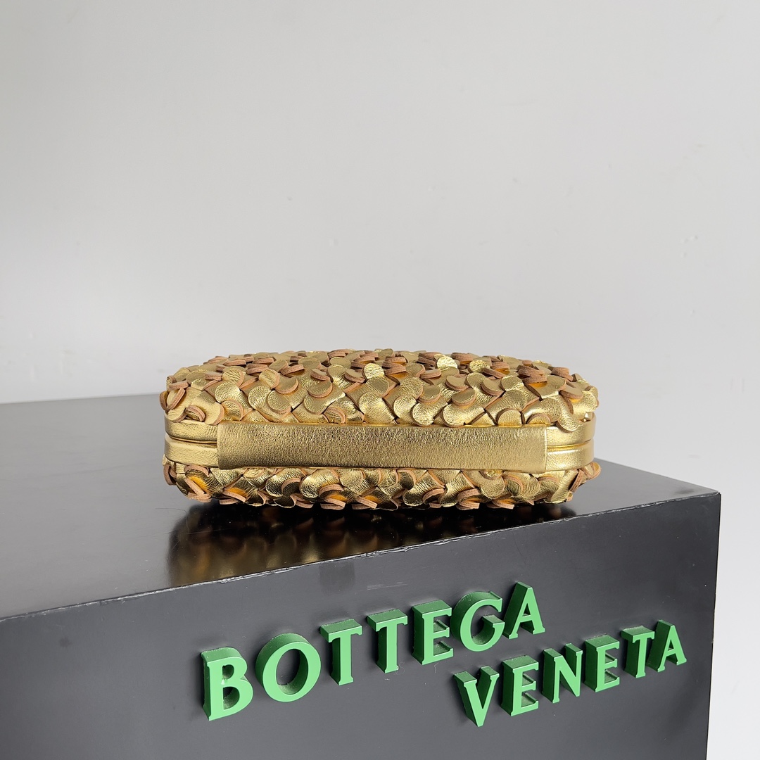 Bottega Veneta Clutch Bags